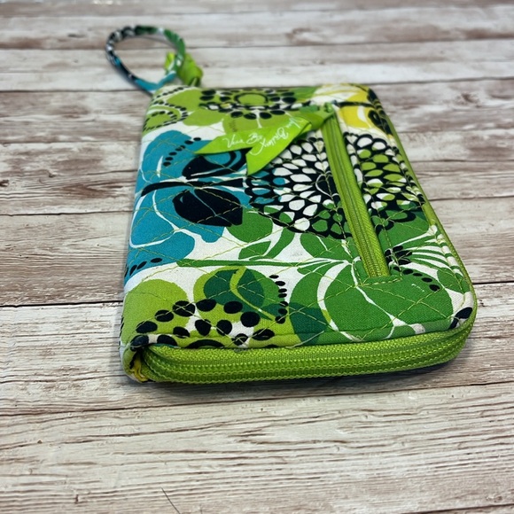 Vera Bradley Limes Up Clutch Wallet Wristlet Neon Floral Pattern Like New - Picture 6 of 13
